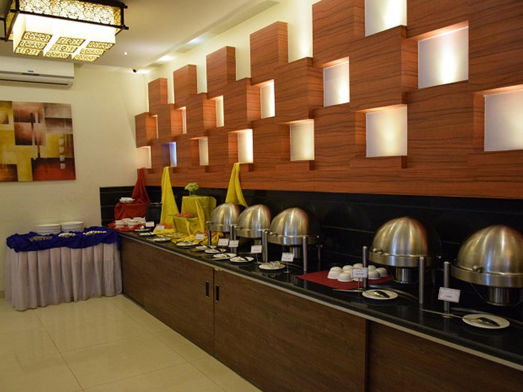 Hotel Sai Jashan Shirdi - Where Blessings & Comfort Meet Buitenkant foto