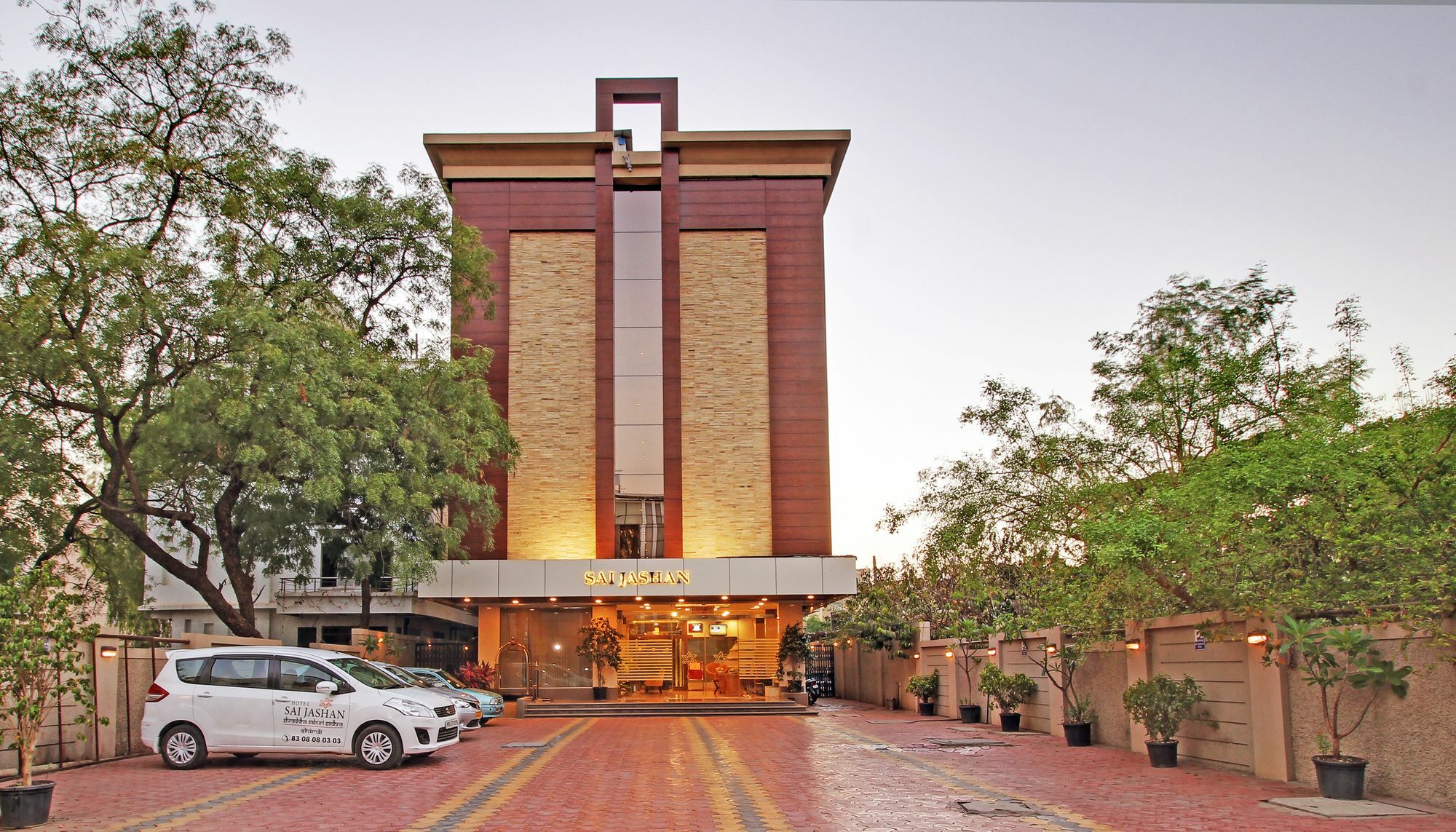 Hotel Sai Jashan Shirdi - Where Blessings & Comfort Meet Buitenkant foto