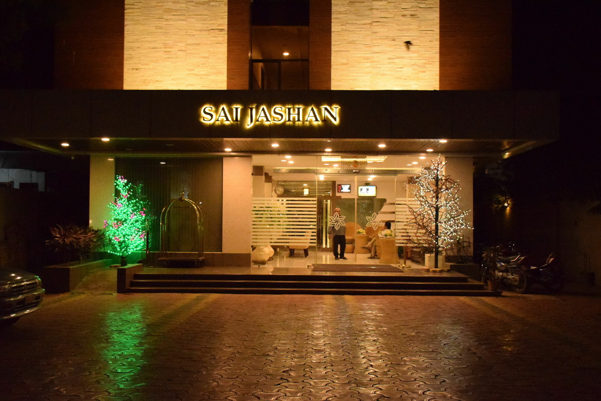 Hotel Sai Jashan Shirdi - Where Blessings & Comfort Meet Buitenkant foto