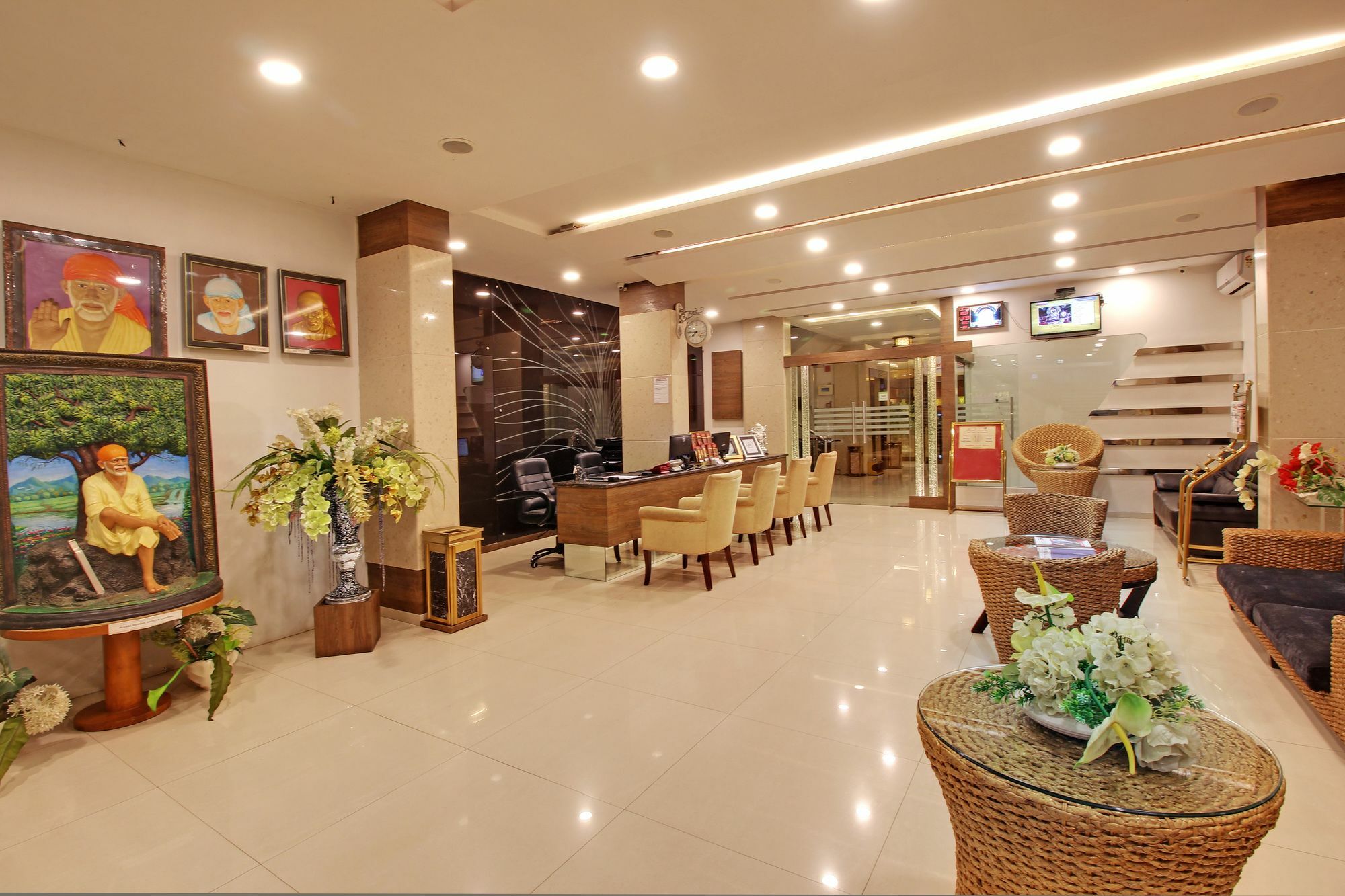Hotel Sai Jashan Shirdi - Where Blessings & Comfort Meet Buitenkant foto